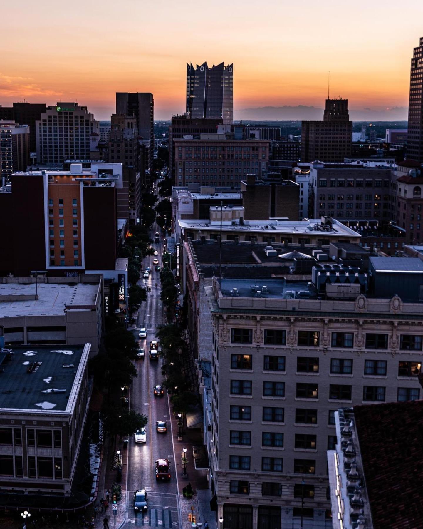 The Emily Morgan Hotel - A Doubletree By Hilton San Antonio Exteriör bild
