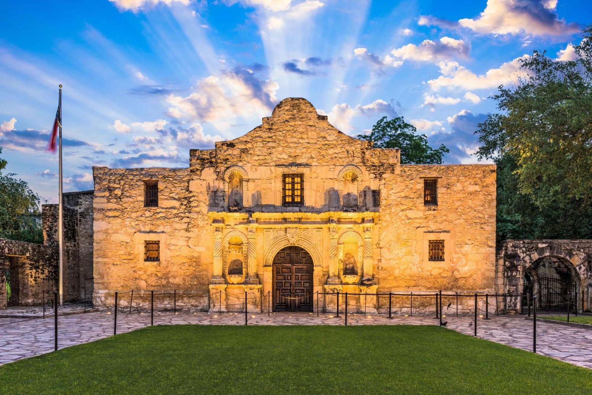 The Emily Morgan Hotel - A Doubletree By Hilton San Antonio Exteriör bild