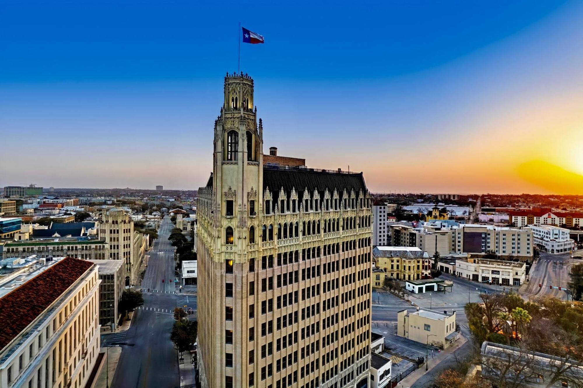 The Emily Morgan Hotel - A Doubletree By Hilton San Antonio Exteriör bild