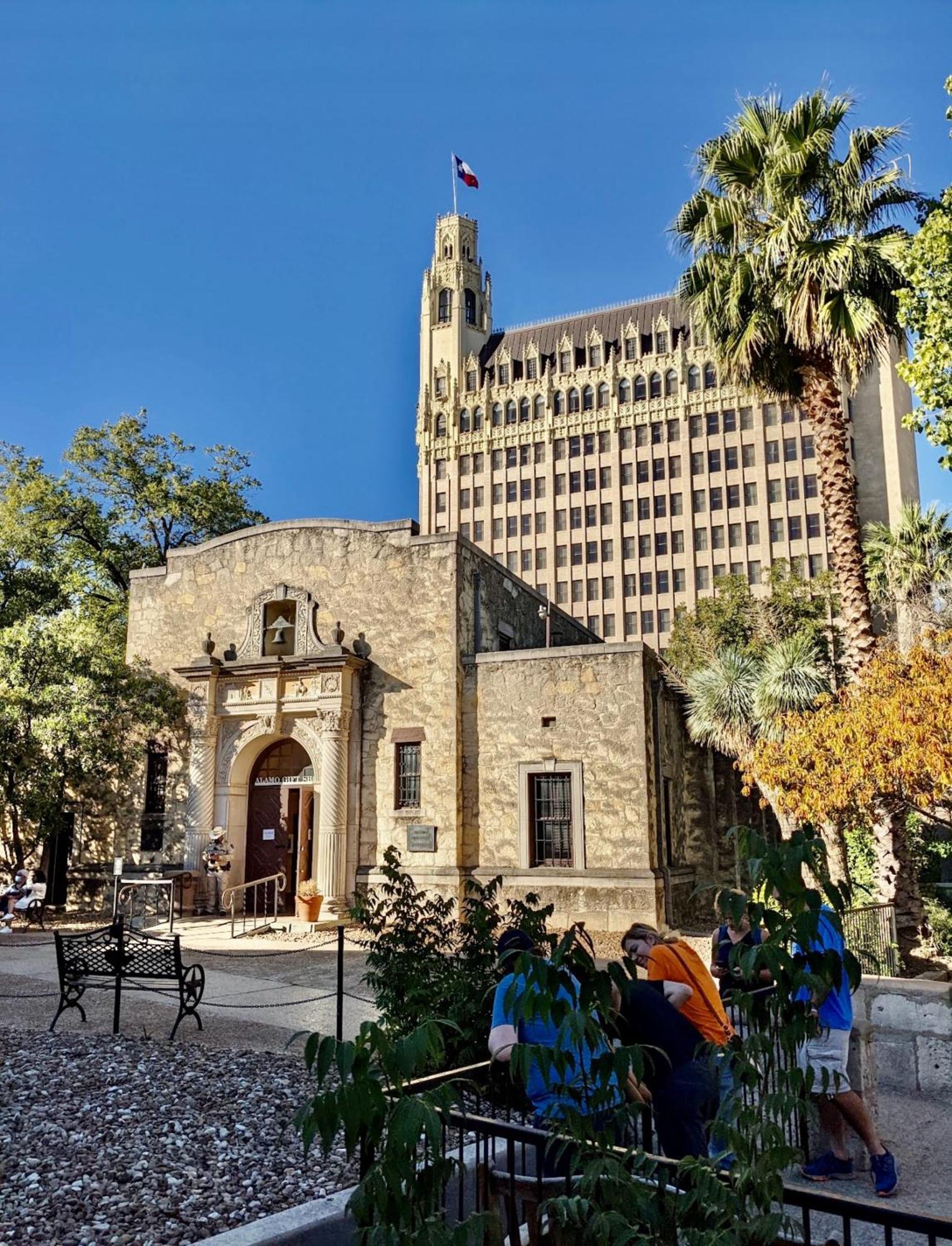 The Emily Morgan Hotel - A Doubletree By Hilton San Antonio Exteriör bild